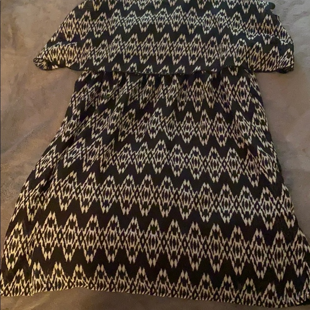 Dress - Picture 2 of 4